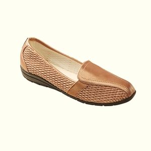 Comfort Well by Beacon Gold Bendable Loafers